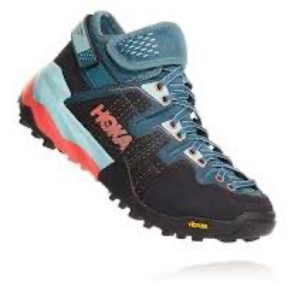 NEW IN BOX HOKA One Sky Arkali Women’s 7.5